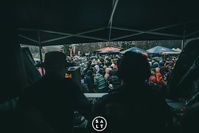 Οι Mångata Projekt δίνουν το ρυθμό στο SALT Festival στα 3-5 Πηγάδια.