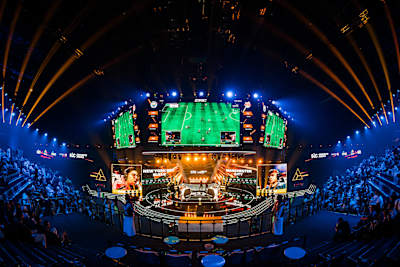 Una foto de GuiBarros y Tekkz compitiendo durante el Campeonato Mundial FC Pro 2025 en la Copa del Mundo de Esports, el 9 de agosto de 2025.