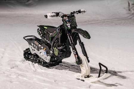スノーバイクとは？：雪上用モトクロスの基本を知る | 初心者 違い