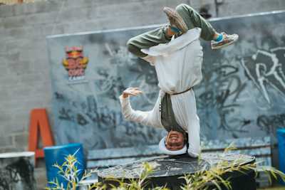 B-Girl Nadia standing on her head and elbow.