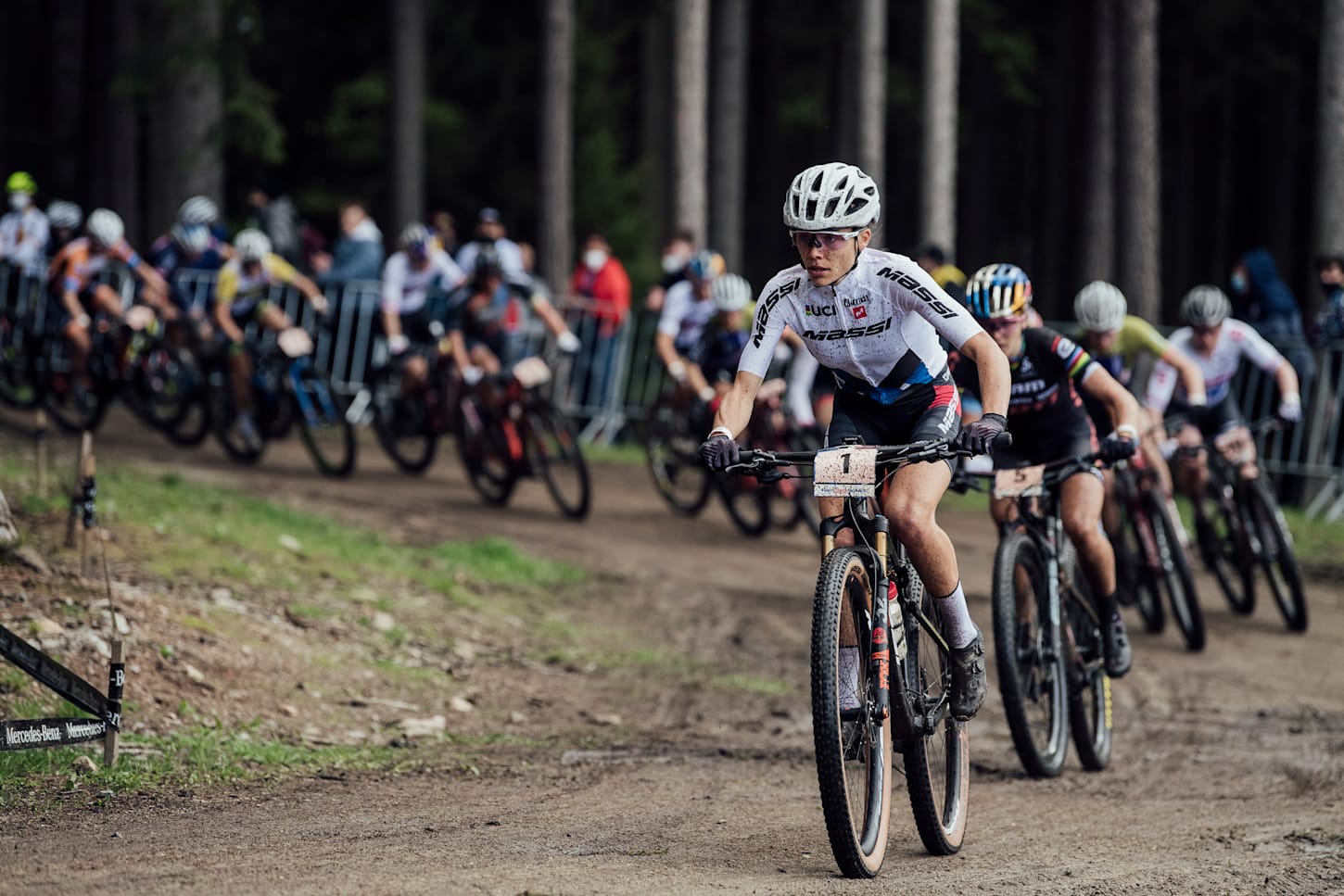 Loana Lecomte beim UCI XCO-Rennen in Nove Mesto na Morave, Tschechien, am 16. Mai 2021.