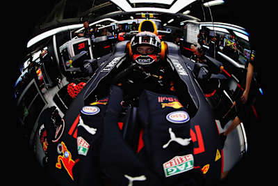 Les gants en nomex de l'équipement du pilote de monoplace F1 sont obligatoirement biométriques.