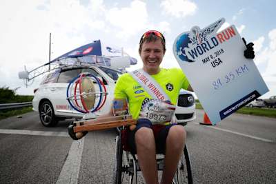 Aron Anderson a remporté la course Wings for Life World Run 2018.