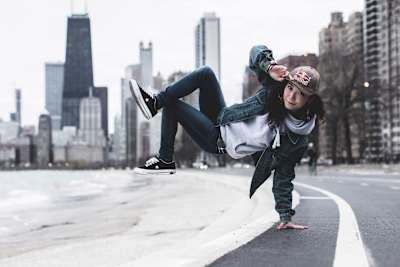 B-Girl Ami posiert für ein Porträt bei der BC One All Star Tour in Chicago, USA.