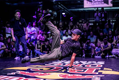 Shigekix does flares in the Last Chance Cypher of the Red Bull BC One World Final 2018