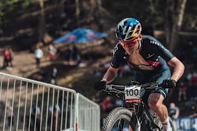 Tom Pidcock riding at the 2021 UCI Albstadt XCO World Cup
