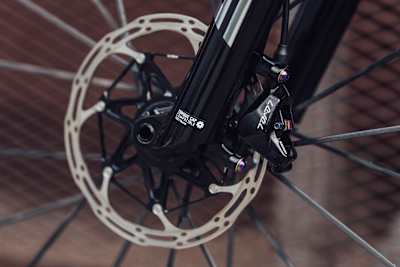 Detail of brake rotor on Lars Forster's Scott Spark 2021.