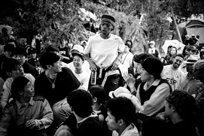 Angyil entra en la batalla principal de Samourai 1vs1 popping en Shirofes dentro del Hirosaki Park, Japón el 30 de junio de 2019. 