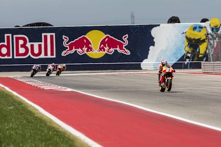 Marc Márquez in race action at MotoGP Americas in 2016.