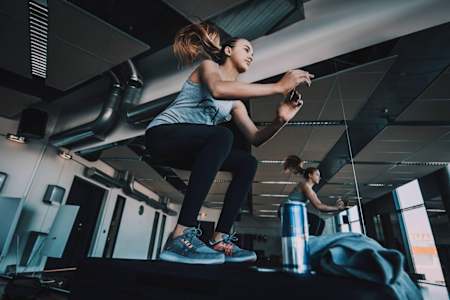 Burpee są popularnym elementem treningu HIIT