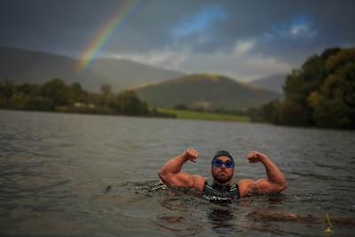 Ross Edgley apprécie la nage en milieu naturel en Angleterre