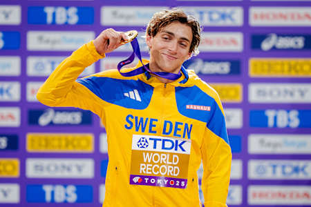 Armand Duplantis celebrates gold in men's pole vault at World Athletics Championships 2025 in Tokyo, Japan, setting a new world record and honouring Sweden's colours on the podium