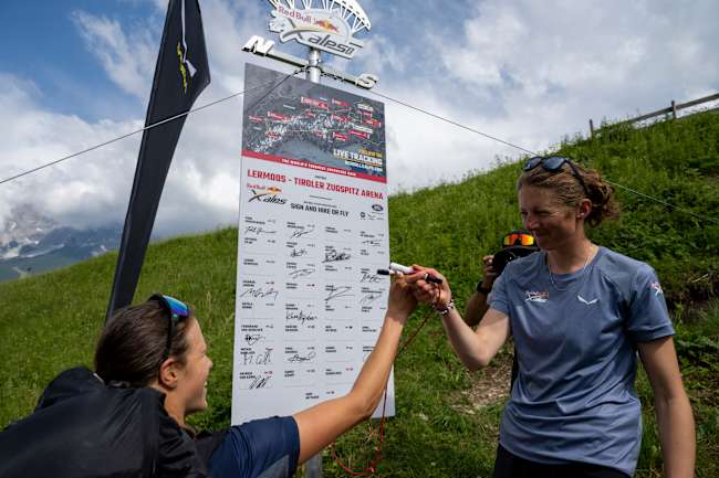 The two female athletes Yael Margelisch and Laurie Genovese