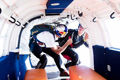 Principal risque encouru par les parachutistes en haute altitude : l'hypoxie