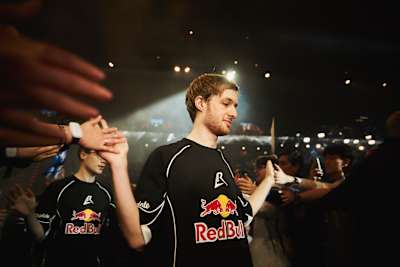 Tim 'Nemesis' Lipovšek of Los Ratones walks to the stage at Red Bull League Of Its Own 2025.