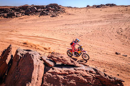 Daniel Sanders (AUS) of Red Bull Gas Gas Factory Racing races during stage 09 of Rally Dakar 2024 in Al Ula, Saudi Arabia on January 17, 2024.