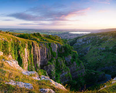 Cheddar Gorge(ous)