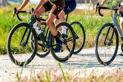 【ピレリ チントゥラート グラベル】は “H” と “M” の2タイプ展開