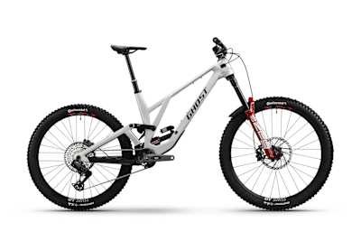 Die starke Ausstattung, das straffe Fahrwerk und die gelungene Geometrie mit ihrem agilen und verspielten Charakter machen das Poacha zum ultimativen Bikepark-Tool.