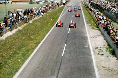 Une image d'archive du Grand Prix de France de Formule 1 en 1953. 