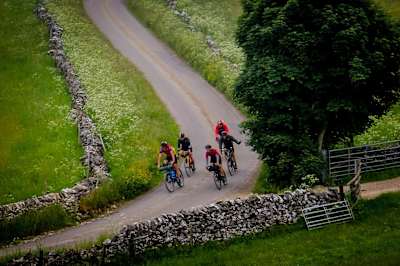 Atletas en acción durante la prueba de The Distance en el norte de Yorkshire, Inglaterra.