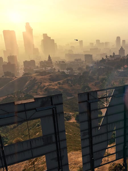GTA 5 : Une image de la ville de Los Santos dans le jeu vidéo Grand Theft Auto 5 de Rockstar Games.