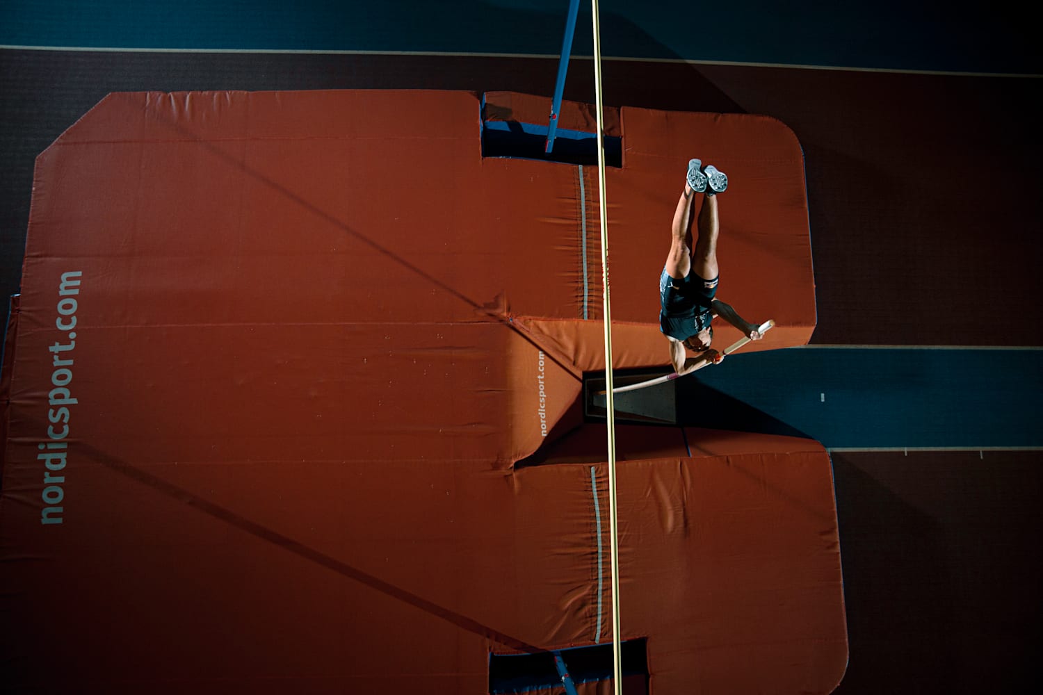 Armand Duplantis Breaks Pole Vault World Record News