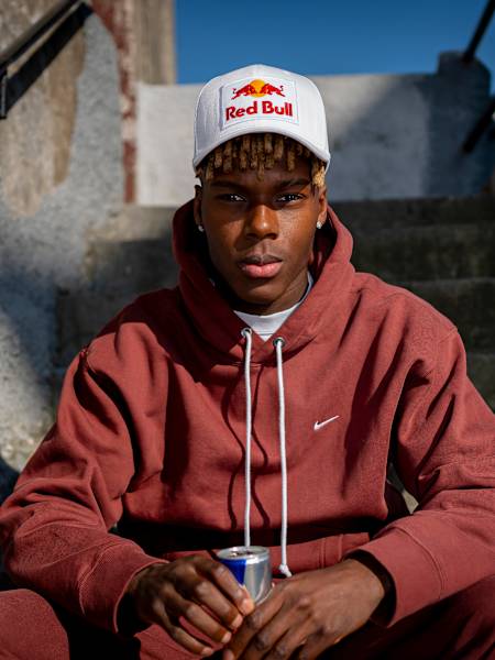 Nico Williams posa para un retrato en Bilbao, País Vasco, España, el 7 de abril de 2025.