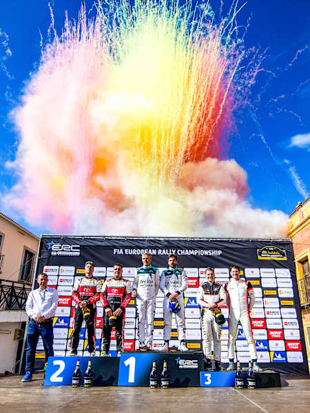 José Antonio Suárez stands proud after claiming victory on home soil