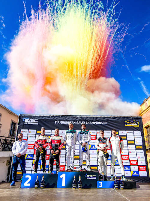 José Antonio Suárez stands proud after claiming victory on home soil