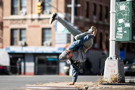 Red Bull BC One All Star Ronnie does an Airfreeze in New York in November 2022.