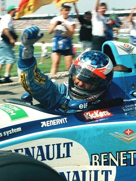 Schumacher świętujący pierwszy domowy triumf