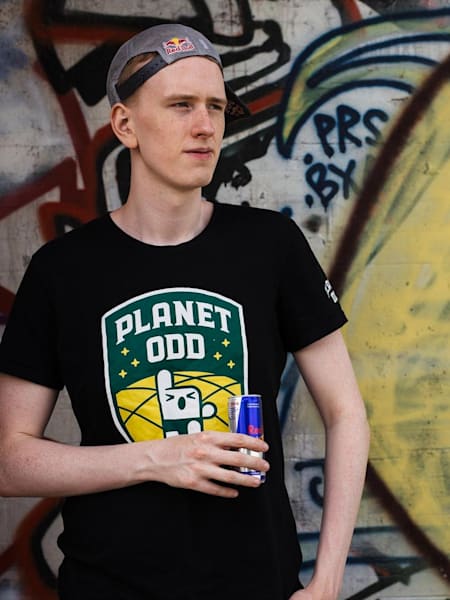 Xixo ist seit Mai 2017 bei Planet Odd