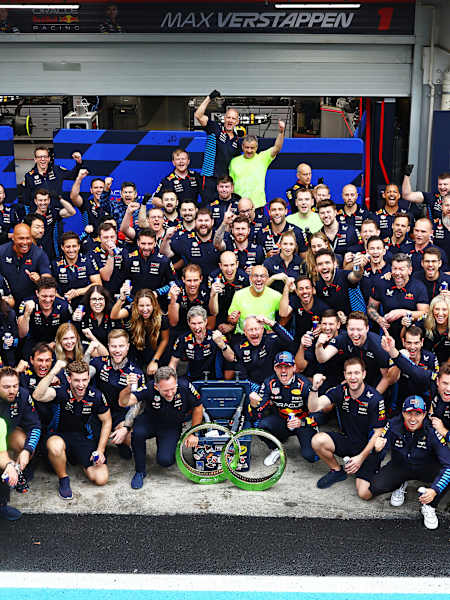 Las mejores carreras de Red Bull Racing: celebración de la victoria en São Paulo en 2024