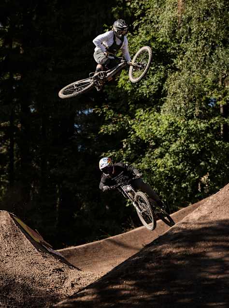 Carson Storch i Nico Vink na trasie G-Force 