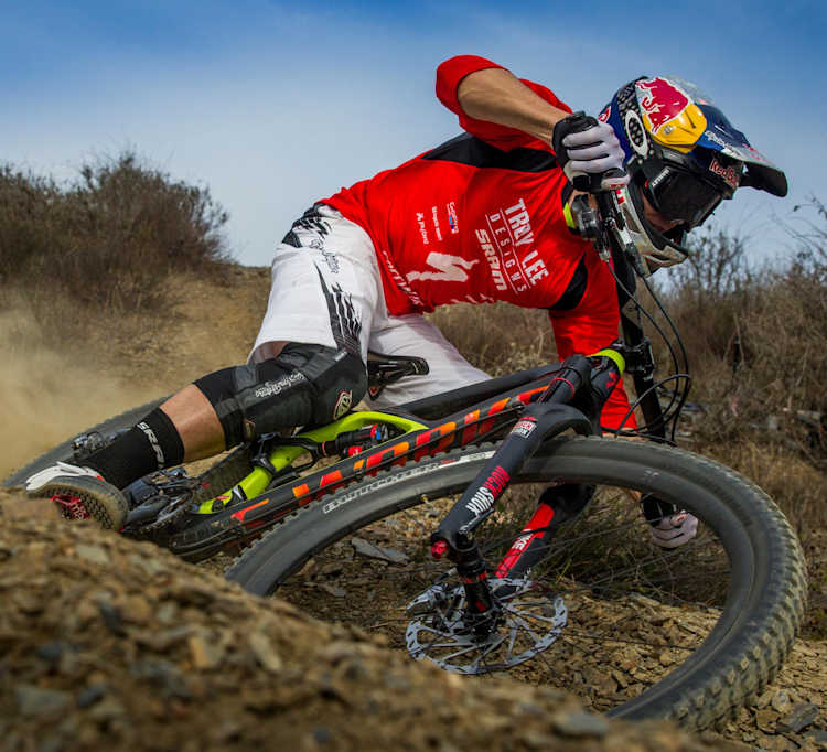 downhill mtb loic bruni s bike set up for 2018