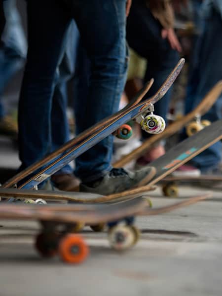 Skateboarding trainers sales