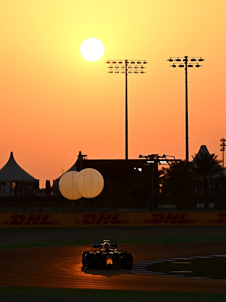 Max Verstappen nel tramonto di Losail