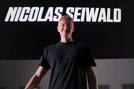 Porträt-Foto von Nicolas Seiwald aus "My Game for my Country"