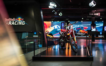 Red Bull World of Racing mit Rookie Bike