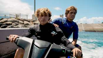 Surfer Kai Lenny and his brother at Nazaré.