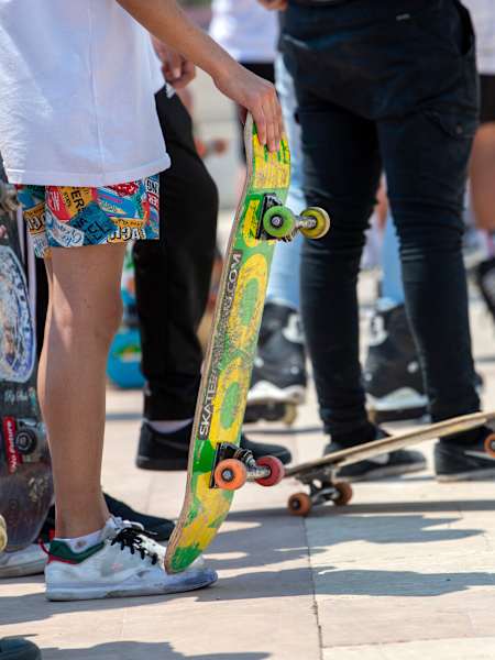 Paris et tous les spots de skate qui ont fait sa renommée, est depuis quelques années un passage obligé pour de nombreux skateurs.