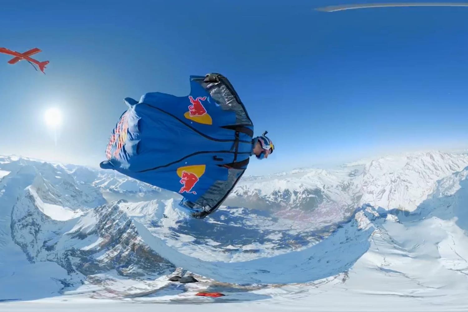 Red Bull 360° Experience Winter skydive over Eiger VR
