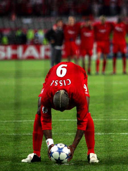 Liverpool's Djibril Cissé places the ball on the penalty spot in the UEFA Champions League final in Istanbul, May 25, 2005.