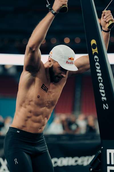 Alexander Rončević powers through an intense competition at Hyrox Phoenix 2026. 