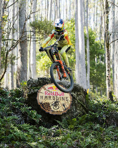 Jackson Goldstone performs during  practice at Red Bull Hardline  in Maydena Bike Park,  Australia on February 6, 2025.