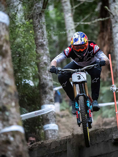 ブルック・マクドナルドの2019シーズン仕様ダウンヒルMTBを徹底解剖