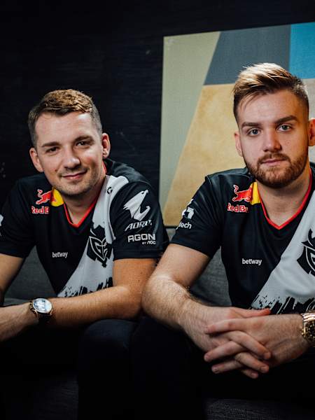 huNter and NiKo are the faces of Red Bull Flick