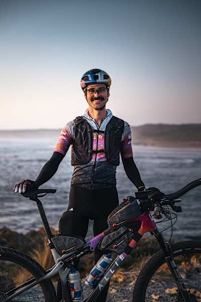 Payson McElveen en la película Crossing Tasmania
