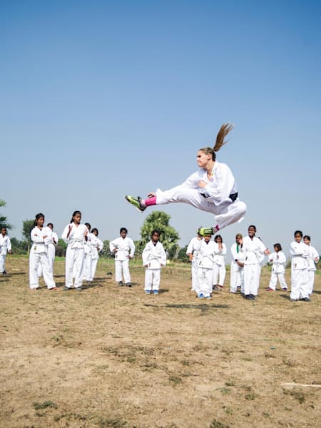 Neues Jahr, neue Schlagkraft für indische Mädchen.